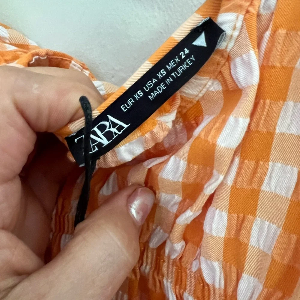Zara woman’s Orange Gingham Puff Sleeve Top
